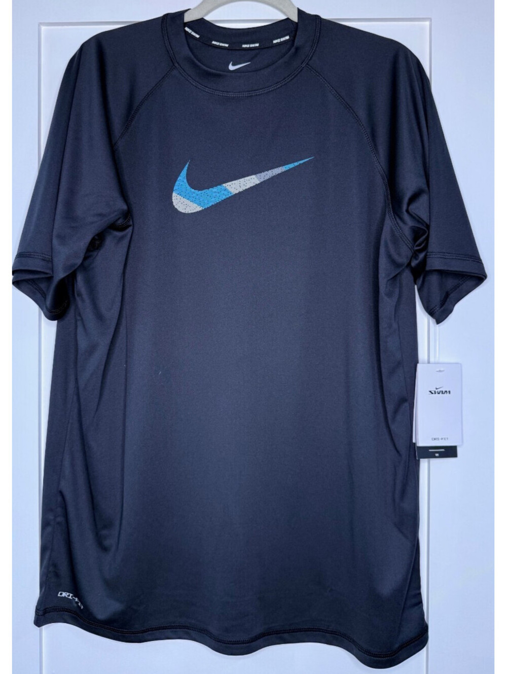 Men's Nike Dri-Fit Black T-Shirt Nike Logo Size Medium Brand New